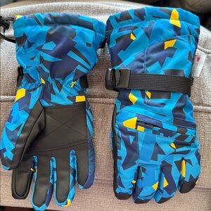 3M Thinsulate Kids Gloves - Blue and Black - ideal ages 5 to 10
